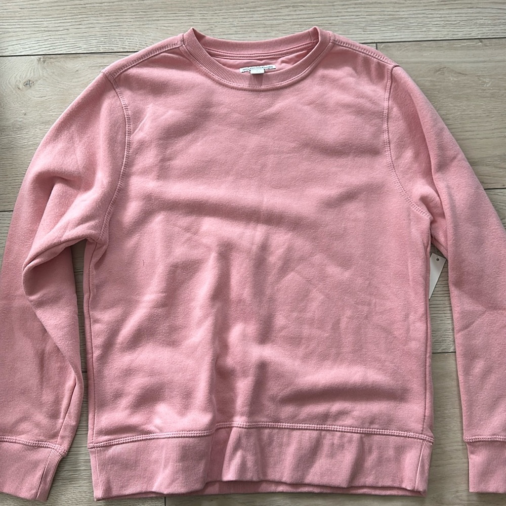 Amazon crew neck with tags